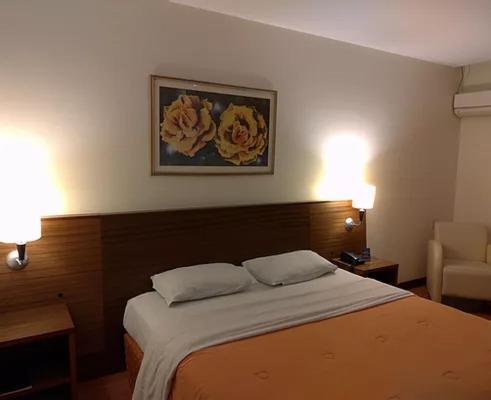 Master Plaza Hotel Барбасена Екстериор снимка